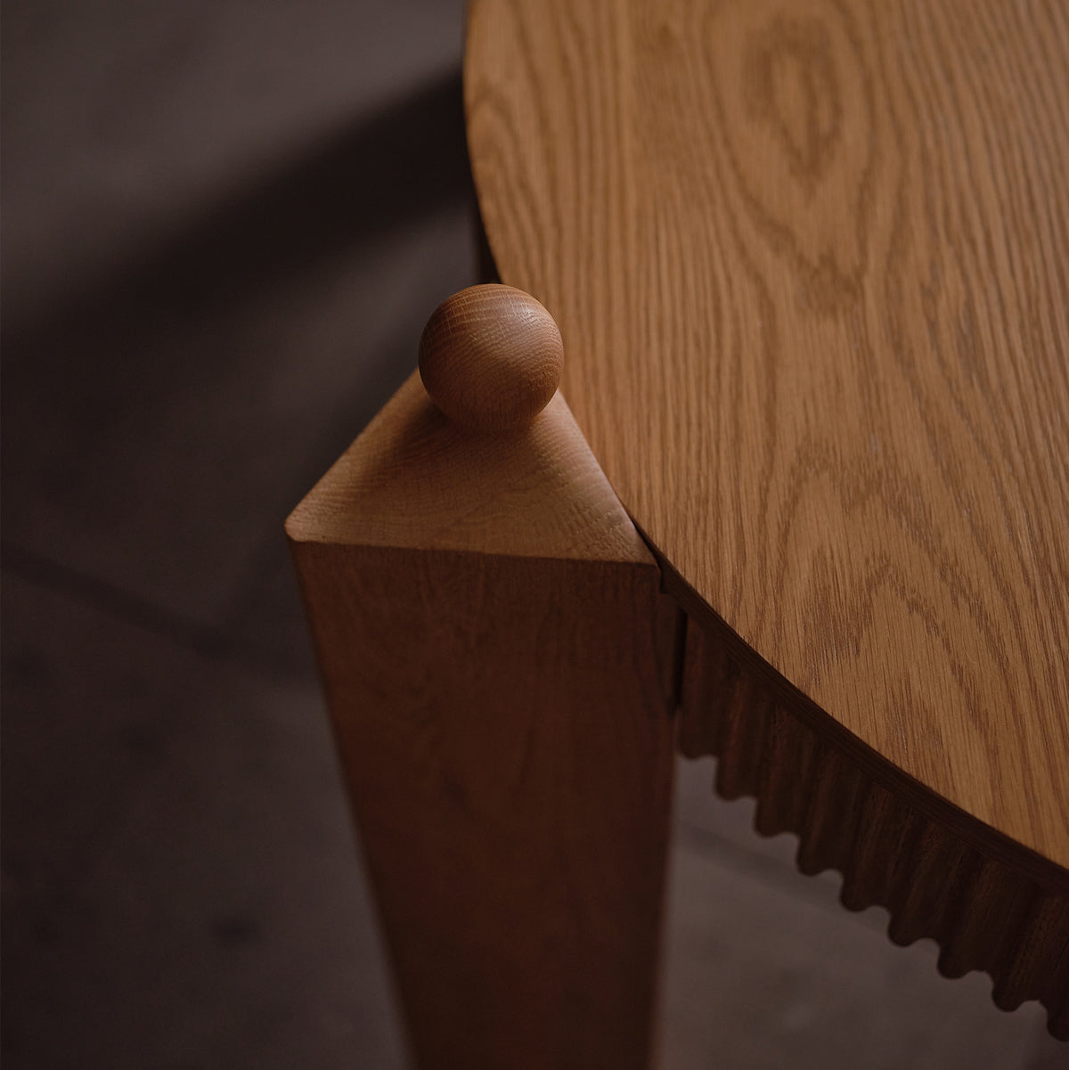 Arnie Desk