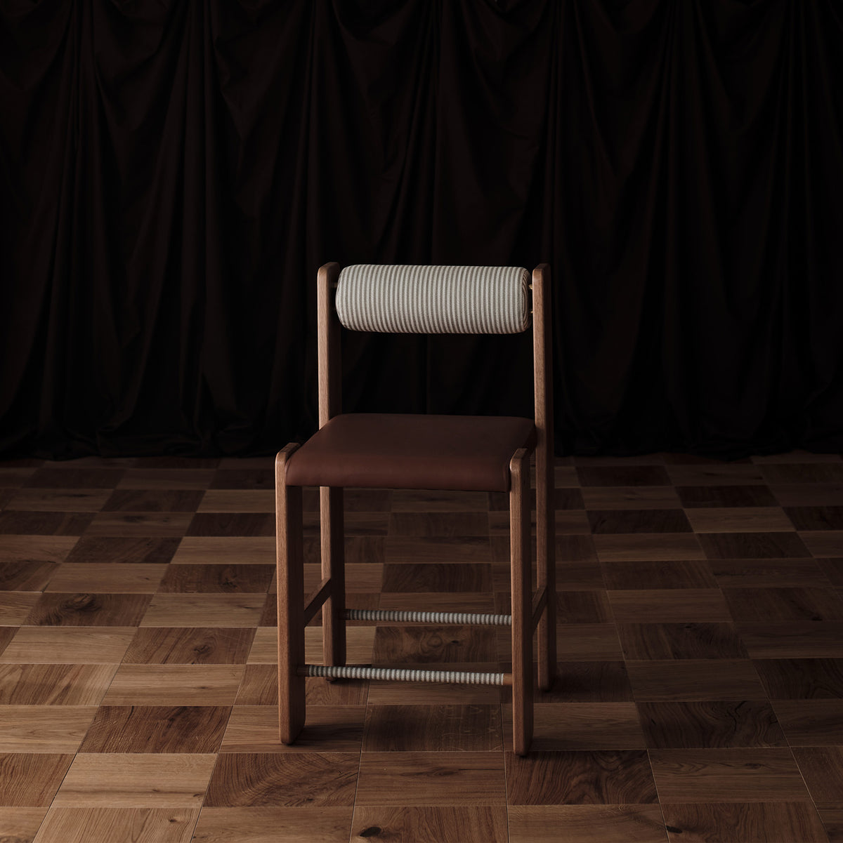 Kamp Counter Stool