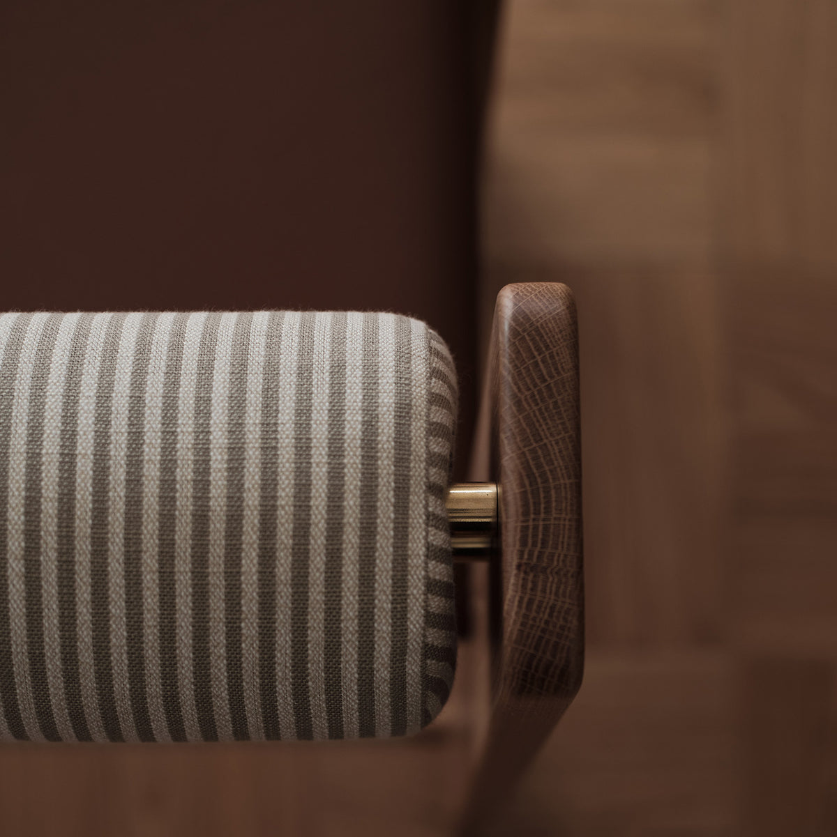Kamp Counter Stool