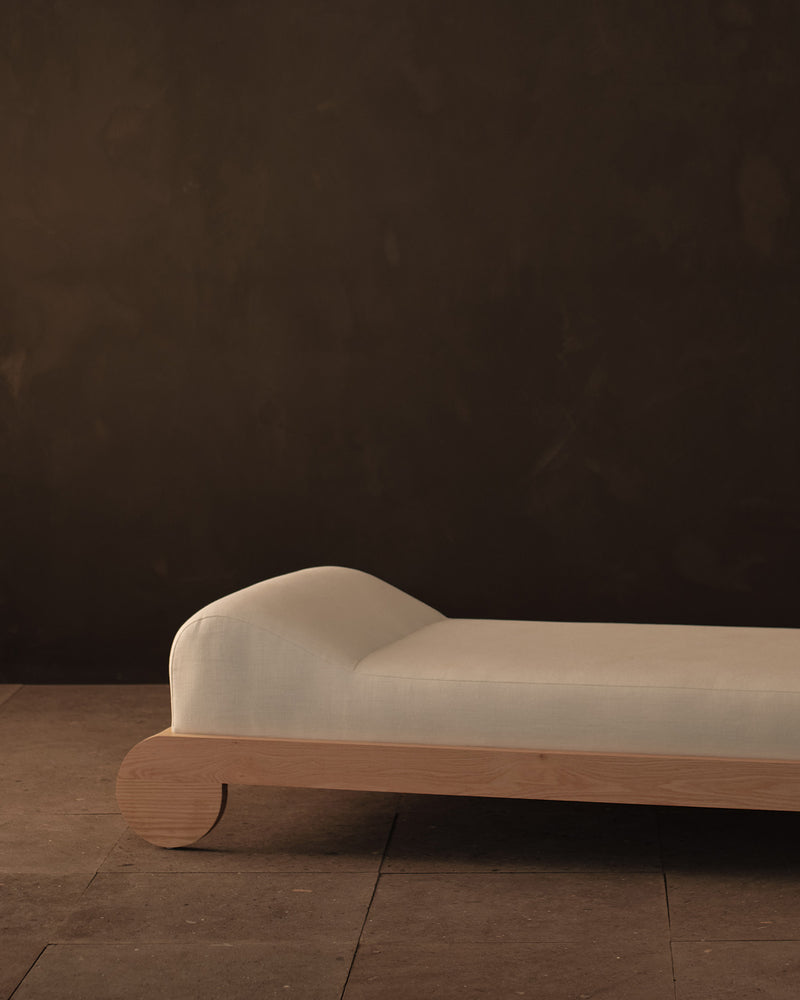 Ionic Daybed